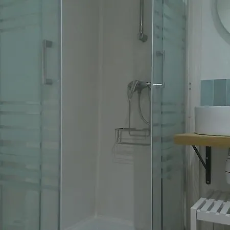 Petit Chateau Rouge - Hypercentre - Renove Apartment *